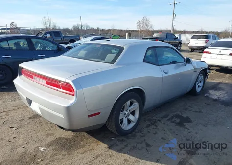 2012 Dodge Challenger Sxt z USA, uszkodzony, nr VIN 2C3CDYAG5CH181323